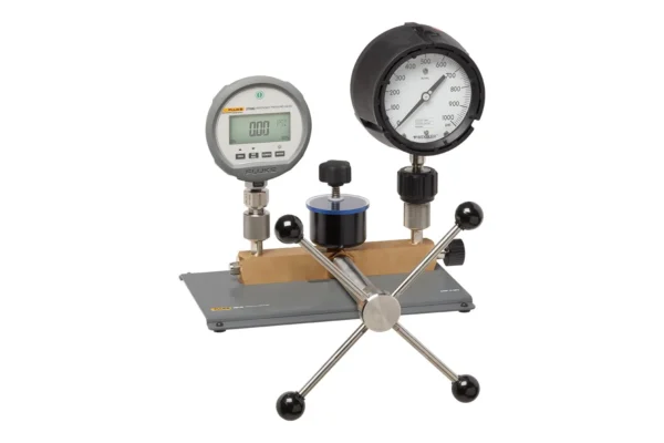 Fluke Calibration P5514B Hydraulic Pressure Comparator